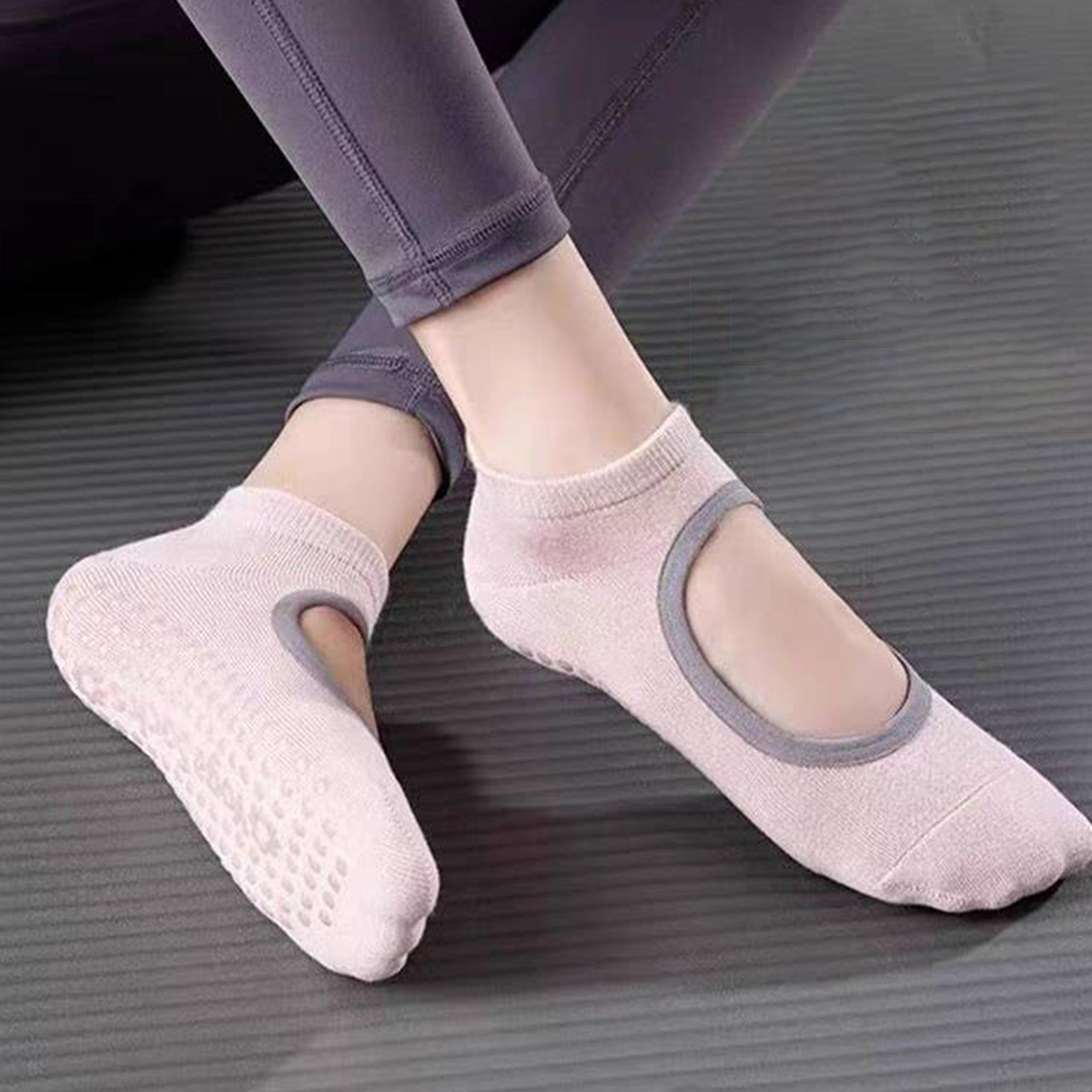 Non-Slip Yoga Socks for Women  - Pilates & Yoga Wohlfühlen Forchheim incelemesi ve fiyatı